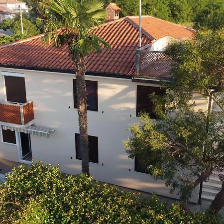 Mia Apartment *